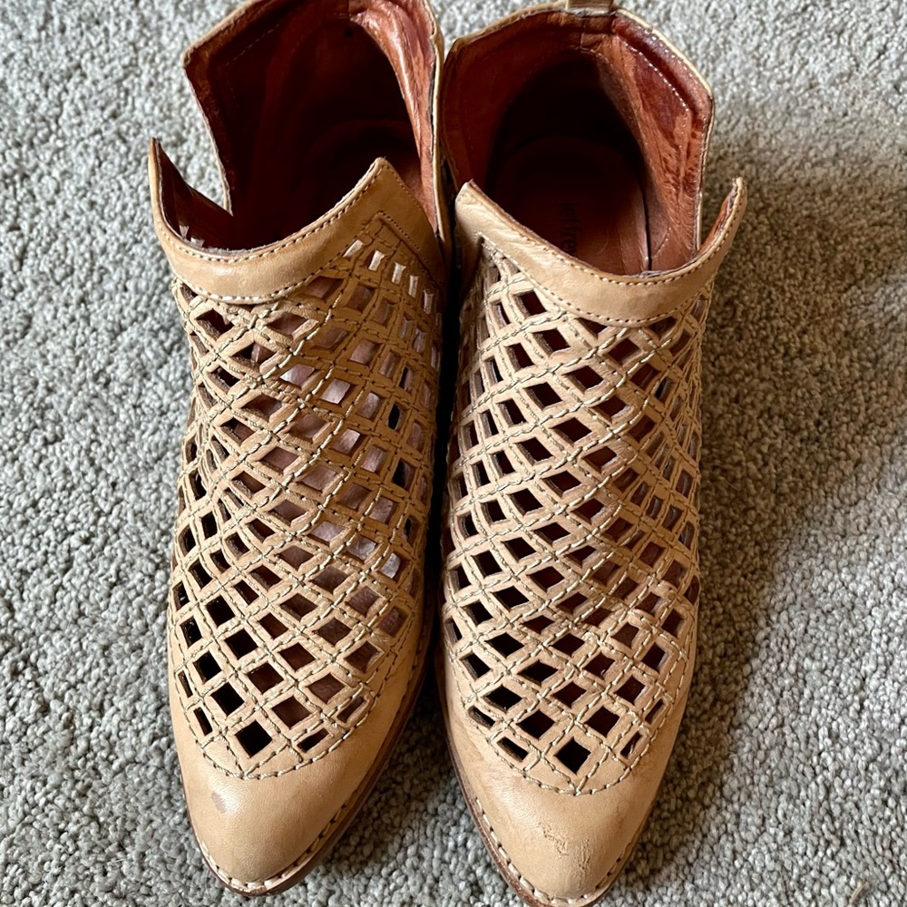 Jeffrey Campbell Taggart Beige Leather Ankle Heel Cutout Lattice Booties 7